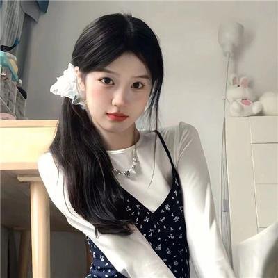第一次的亲密接触在线观看封面